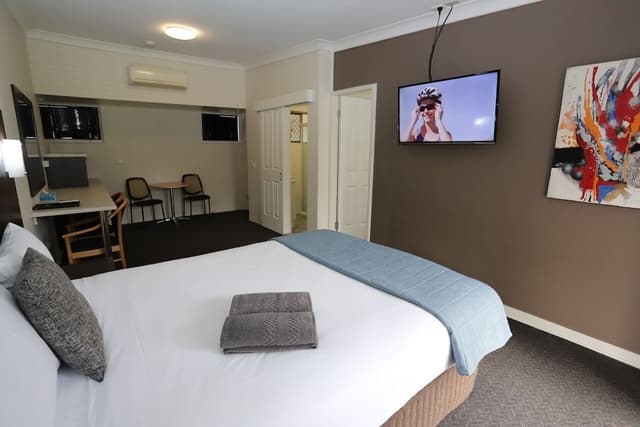 2Bdrm Suite - Non Pet Friendly