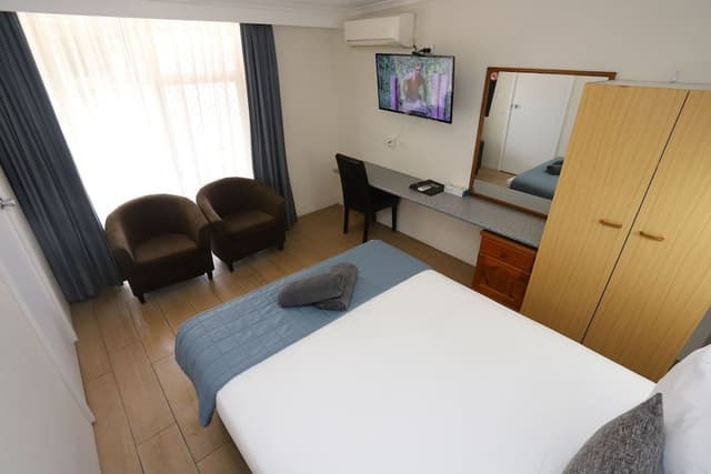 Family Room, 2 Bedrooms (Pet Friendly)
