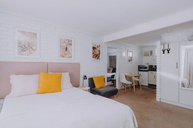 Family Suite, Multiple Beds, Non Smoking, Kitchenette