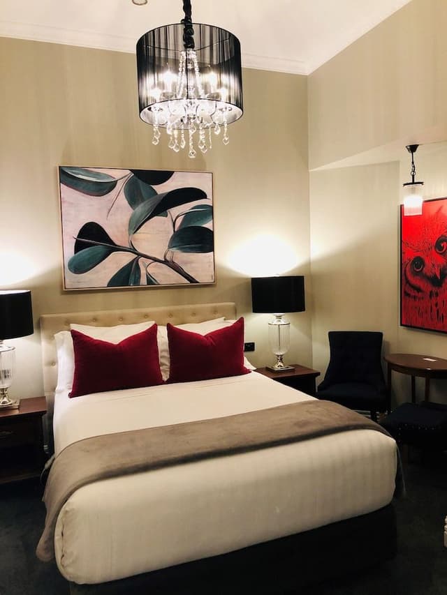The Dudley Queen Rooms
