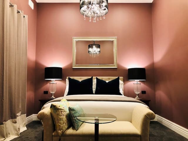 The Dudley Queen Rooms