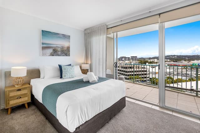 1 BR Premium Water View