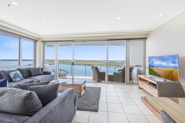 1 BR Premium Water View