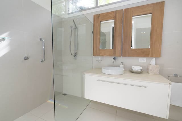 Suite Kentia