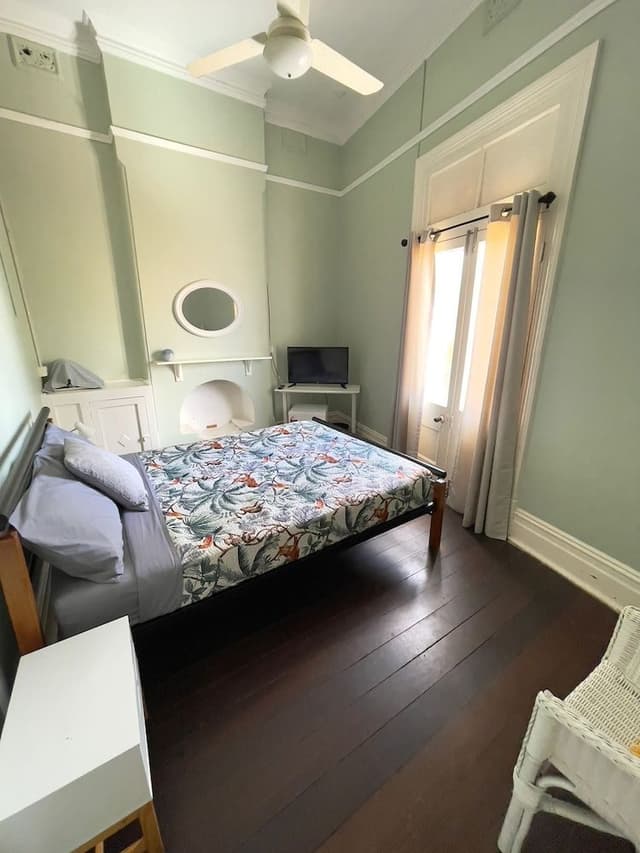 Queen Room with Shared Bathroom and Juliet Balcony