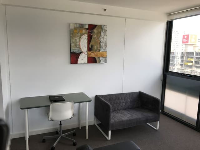 1 Bedroom in 2-Bedroom Apartment