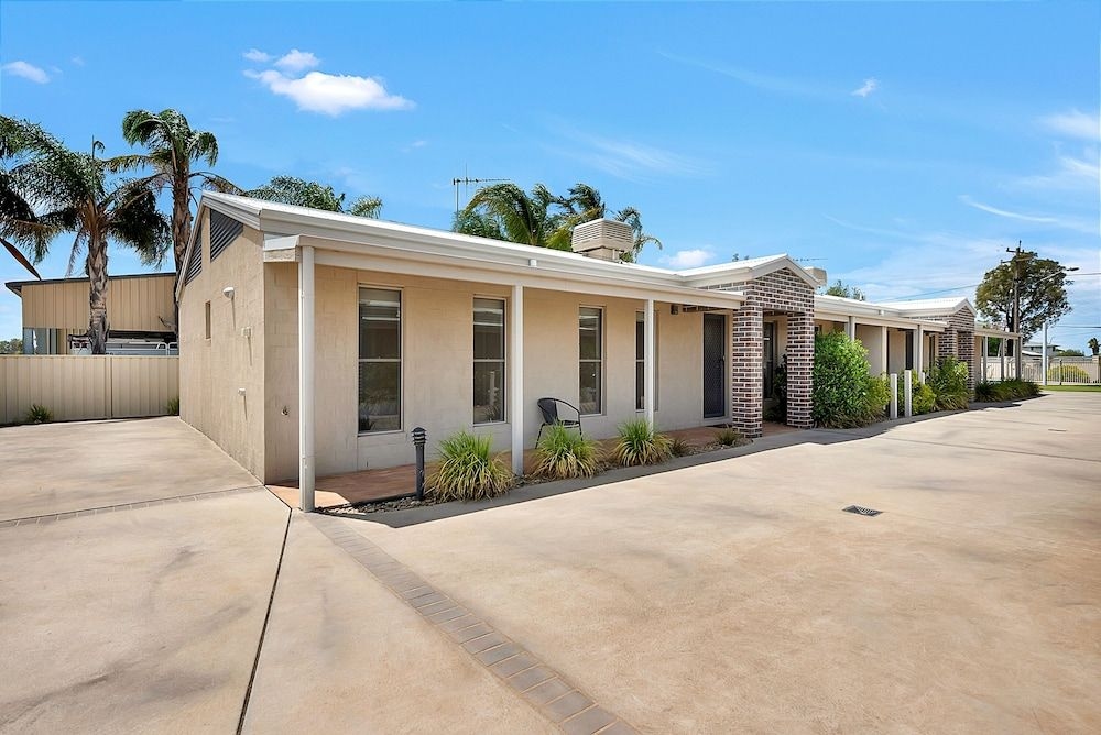 Kennedy Holiday Villas1