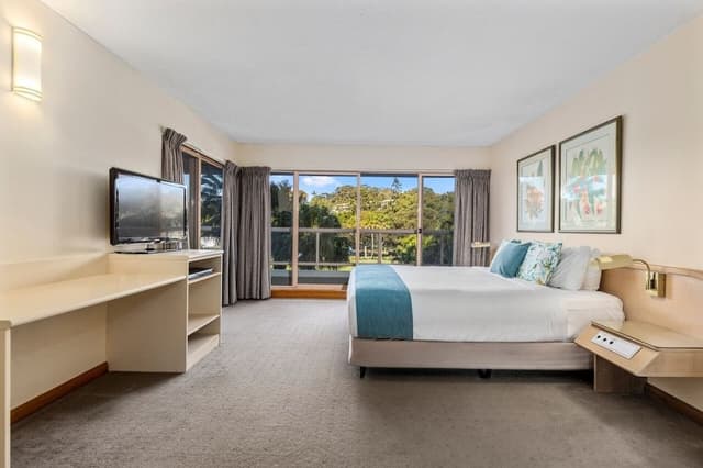 Three Bedroom Apartment with Spa