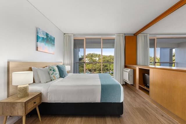 Two Bedroom Apartment with Spa