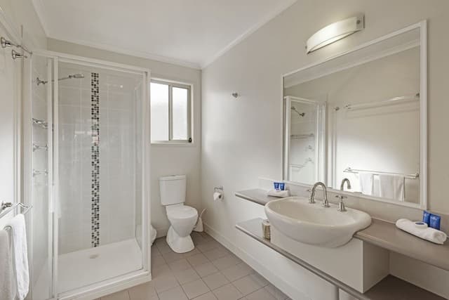 Deluxe 3 Bedroom Cabin