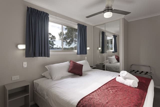 Deluxe 2 Bedroom Cabin