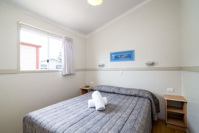 Deluxe 2 Bedroom Cabin