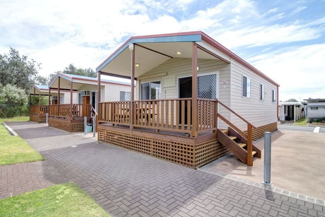 Deluxe 2 Bedroom Cabin
