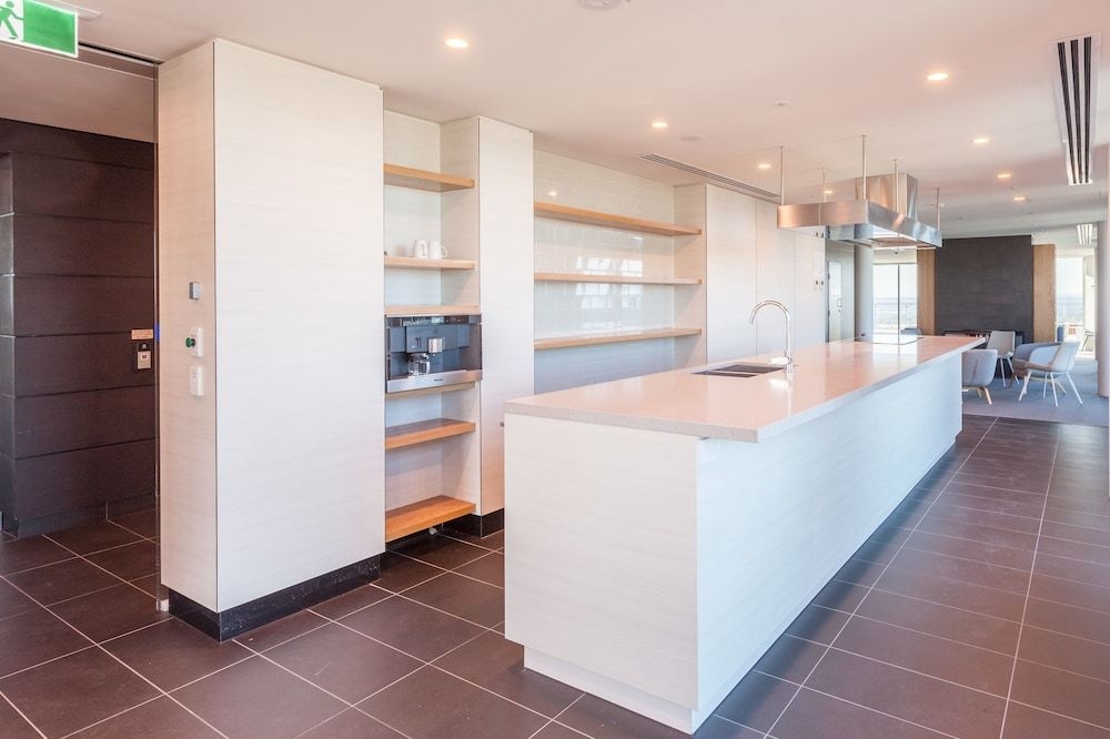 U101 Brunswick Living Brand New Deluxe Balcony Apartment close to Airport and CBD1