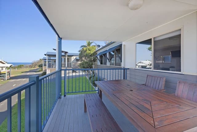 Deluxe Cabin - Sleeps 5 - Dog Friendly