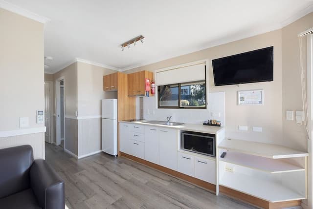 Deluxe Cabin - Sleeps 5 - Dog Friendly