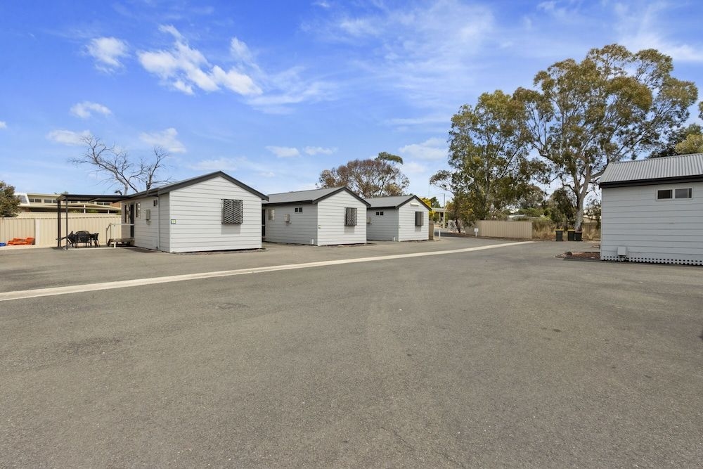 Moonta Bay Cabins0