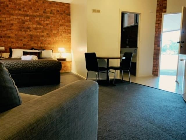 Family Room, 1 Queen Bed