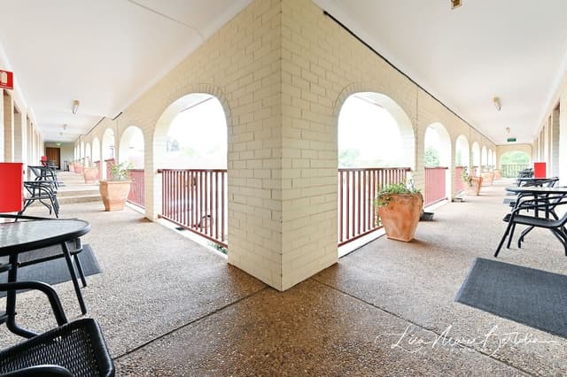 Standard Queen Room