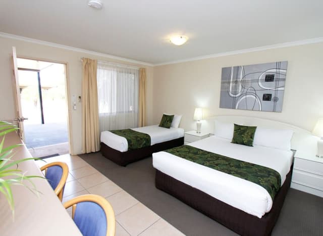Twin Room, Multiple Beds