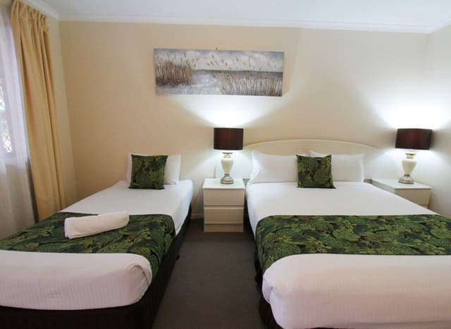 Twin Room, Multiple Beds