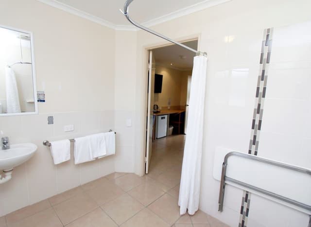 Room, 1 Queen Bed, Accessible