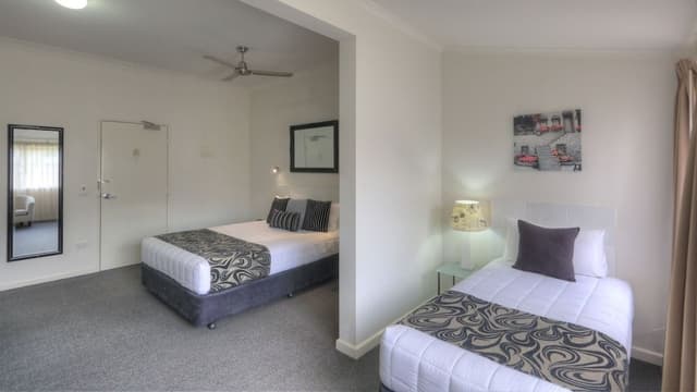 Executive Queen Room