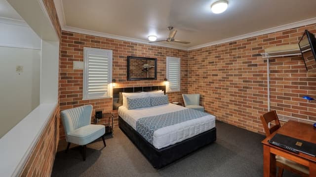 Executive Queen Room