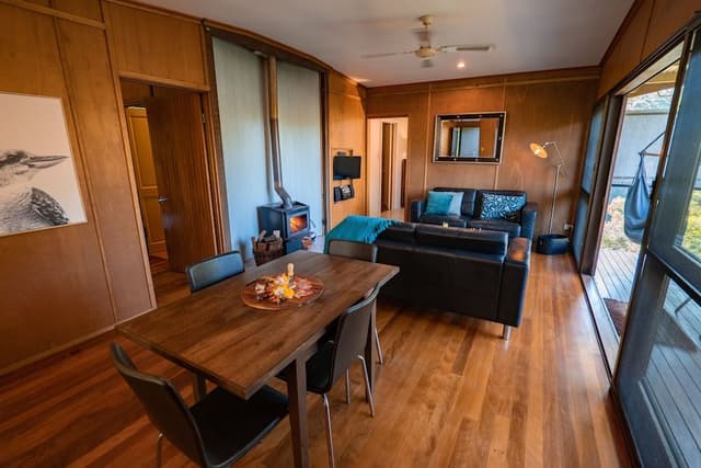 Deluxe 2 Bedroom Cottage (Tallowood)
