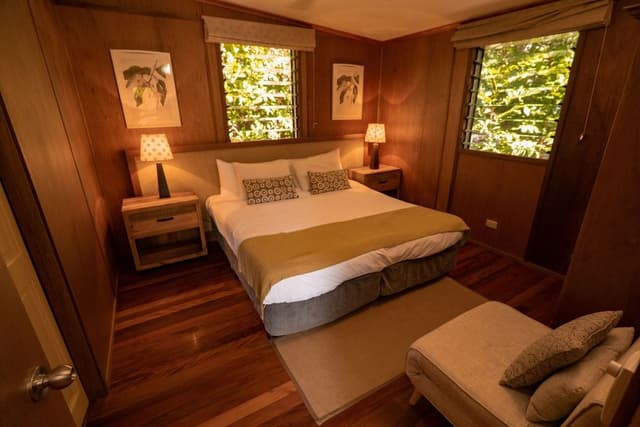 Deluxe 2 Bedroom Cottage (Tallowood)