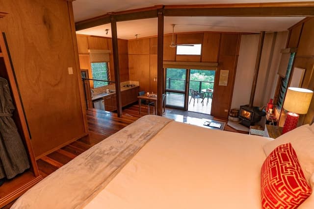 Romantic Cottage, 1 Bedroom (Silky Oak)