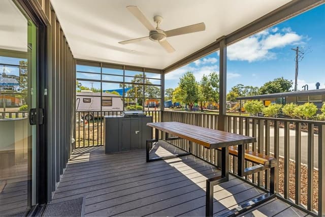 Family Cabin (Sleeps 5) Wheelchair Accessible
