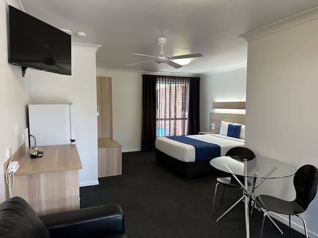 Executive Room, 1 Queen Bed, Non Smoking, Jetted Tub
