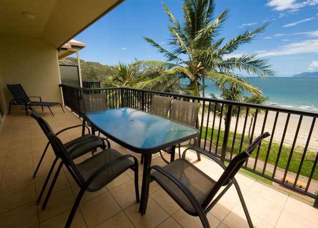 Premium Penthouse, 2 Bedrooms, Beach View