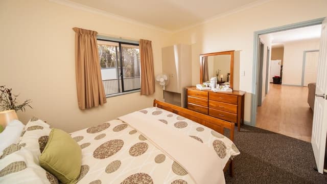 Classic Cottage, Multiple Beds, Refrigerator & Microwave, Garden Area