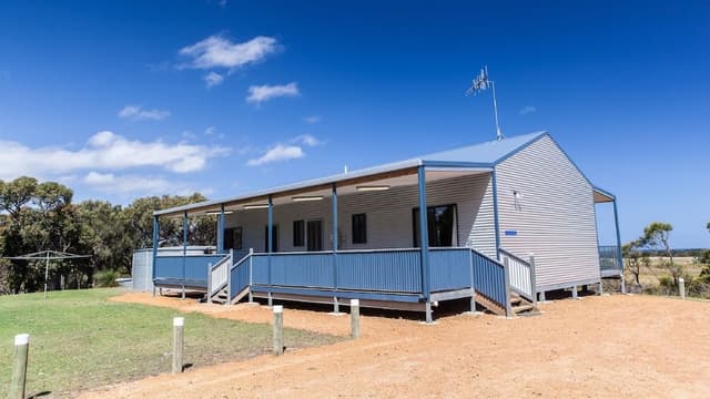 Classic Cottage, Multiple Beds, Refrigerator & Microwave, Garden Area