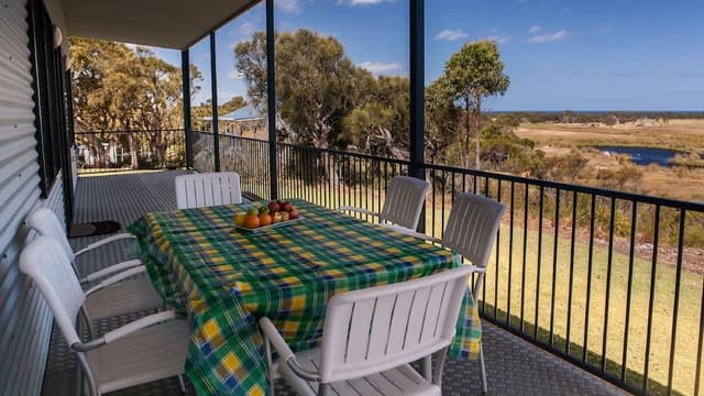 Classic Cottage, Multiple Beds, Refrigerator & Microwave, Garden Area