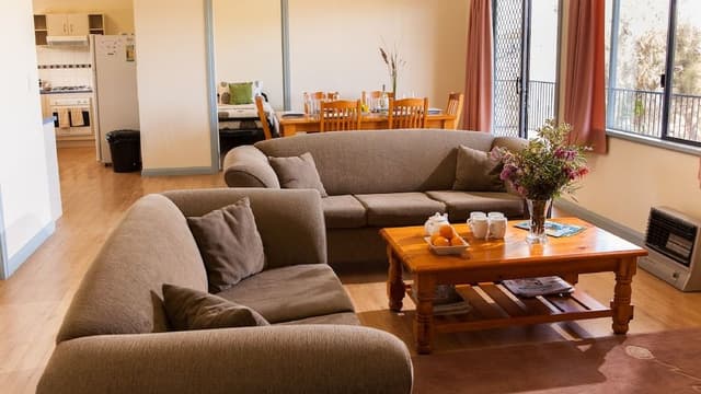 Classic Cottage, Multiple Beds, Refrigerator & Microwave, Garden Area