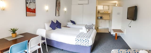 Motel Room Quad
