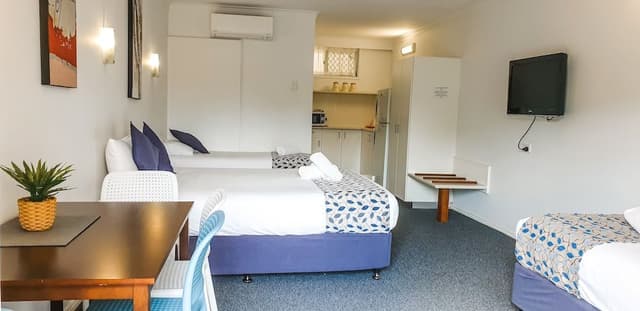 Motel Room Quad