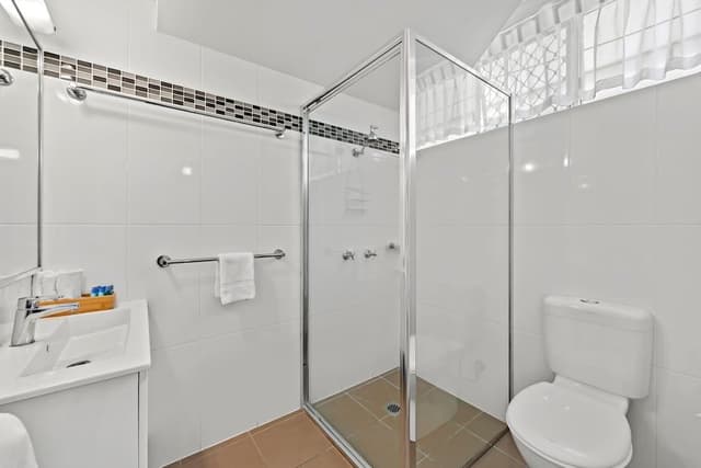 Motel Room Quad