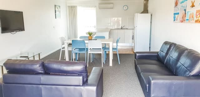 1 Bedroom Large Family Unit