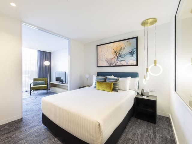 Executive Studio, 1 King Bed with Sofa bed, Bathtub