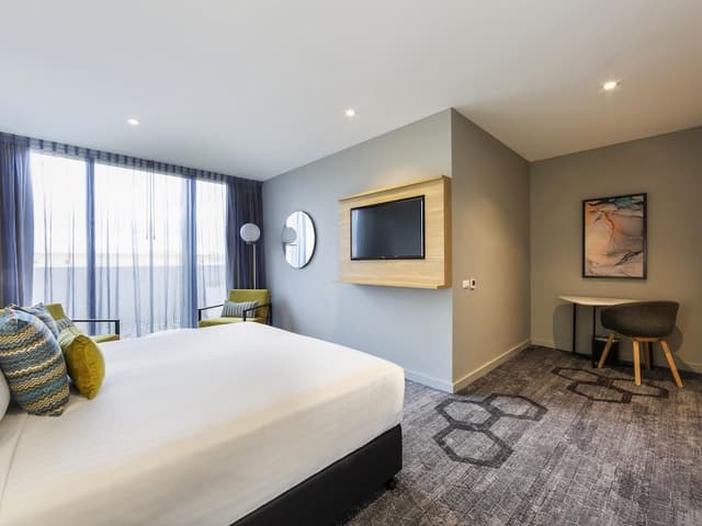 Standard Room, 1 Queen Bed