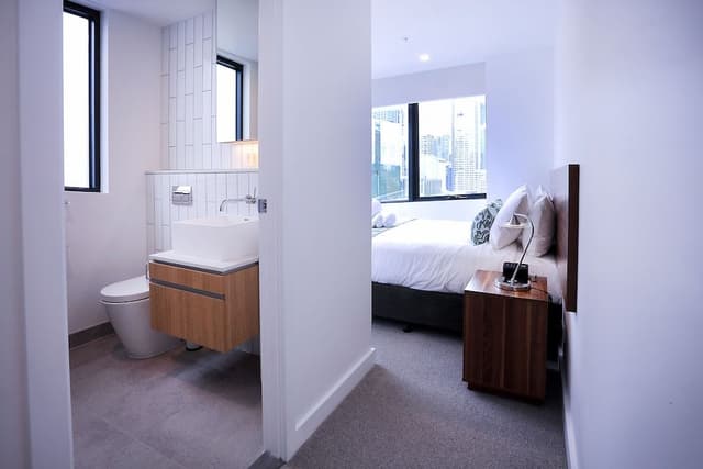 Two Bedrooms Two Bathrooms Executive Apartment with Balcony