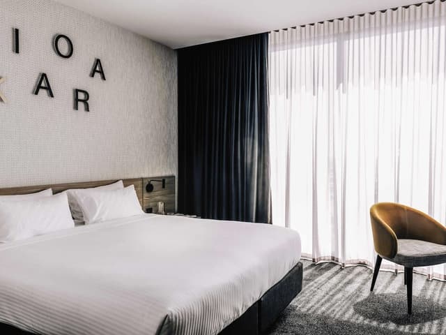 Superior Room, 1 King Bed