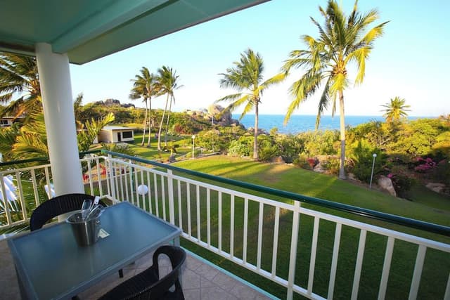 Ocean Kitchenette Spa Room