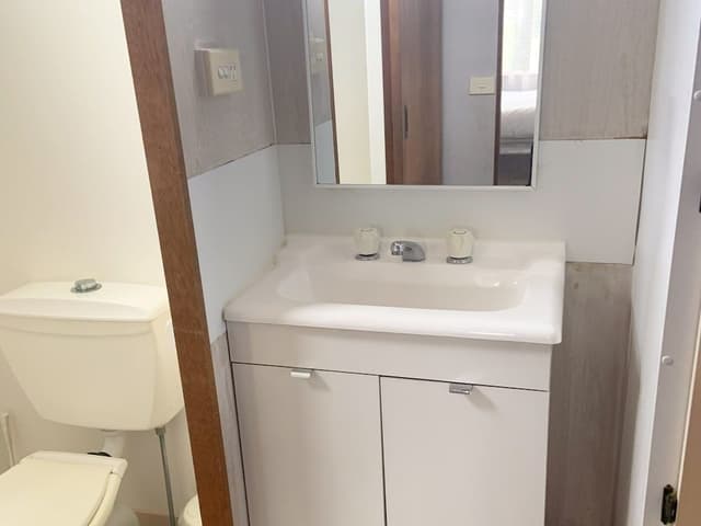 Economy Cabin