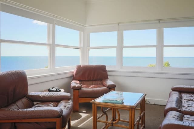 House, 3 Bedrooms, 2 Bathrooms (Light Keepers)