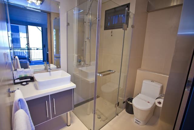 Standard Queen Room